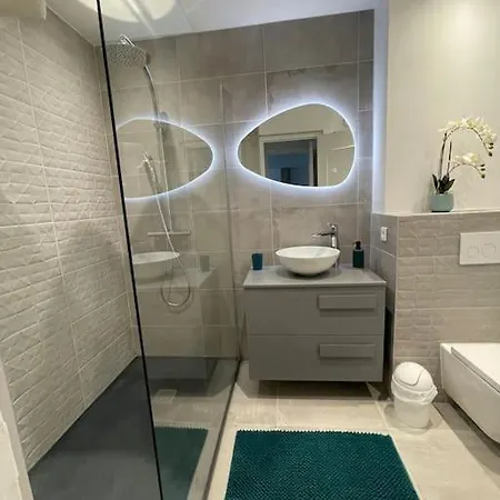 Le Pélican Magnifique F2 *