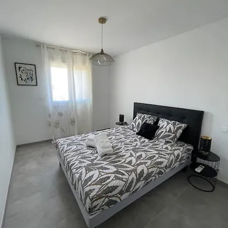 Le Pelican Magnifique F2 * Ajaccio