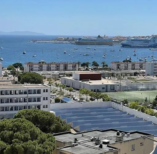 Le Pélican Magnifique F2 Ajaccio (Corsica)